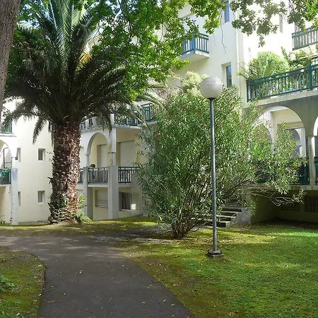 Les Fontaines Du Parc D'hiver Hotel